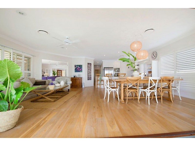 54 Port Jackson Boulevard, Clear Island Waters QLD 4226