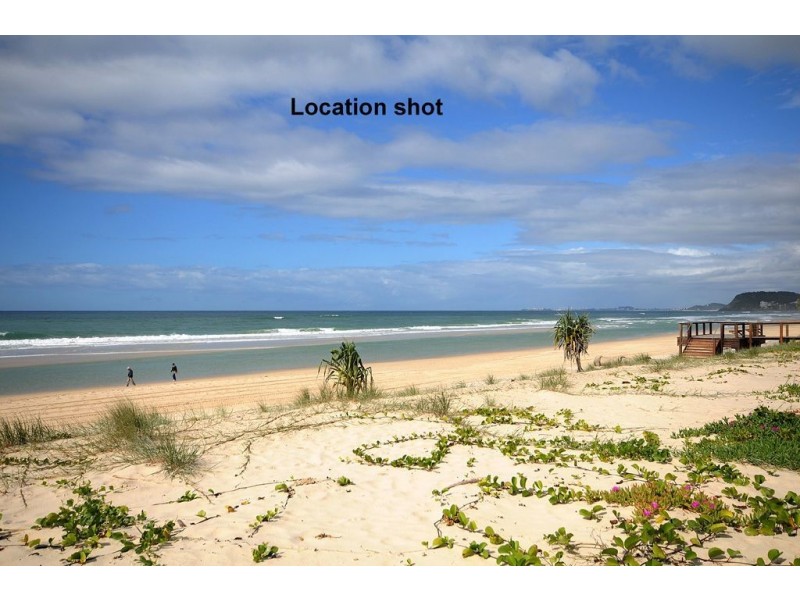 2/22 Peter Pde, Mermaid Waters QLD 4218