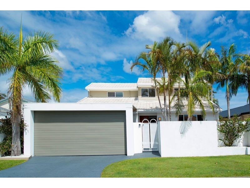 130 Sundance Way, Runaway Bay QLD 4216