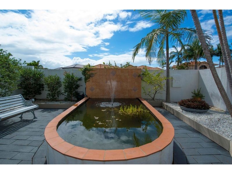 130 Sundance Way, Runaway Bay QLD 4216