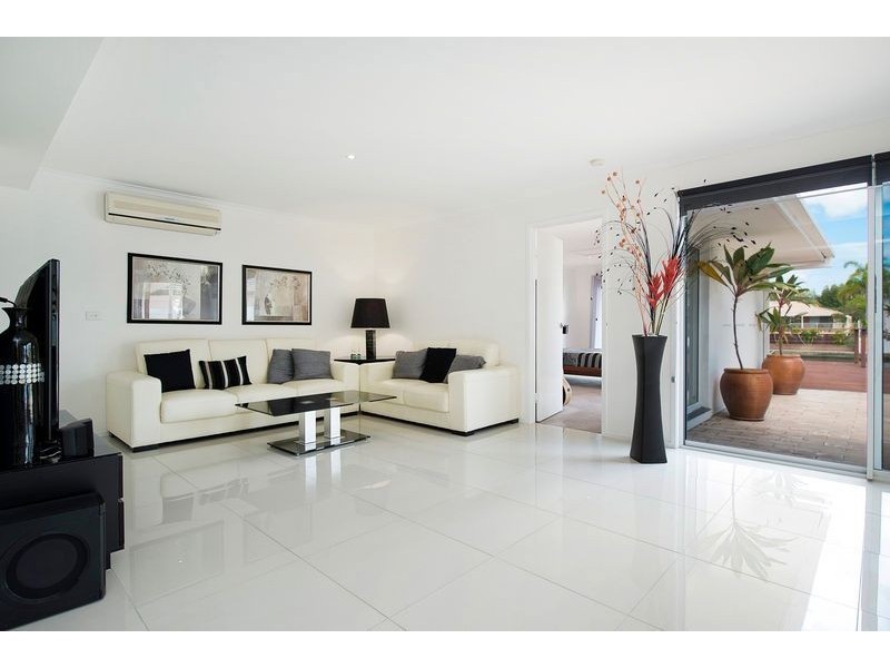 130 Sundance Way, Runaway Bay QLD 4216