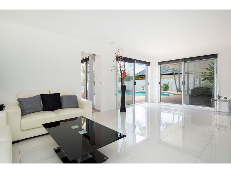 130 Sundance Way, Runaway Bay QLD 4216