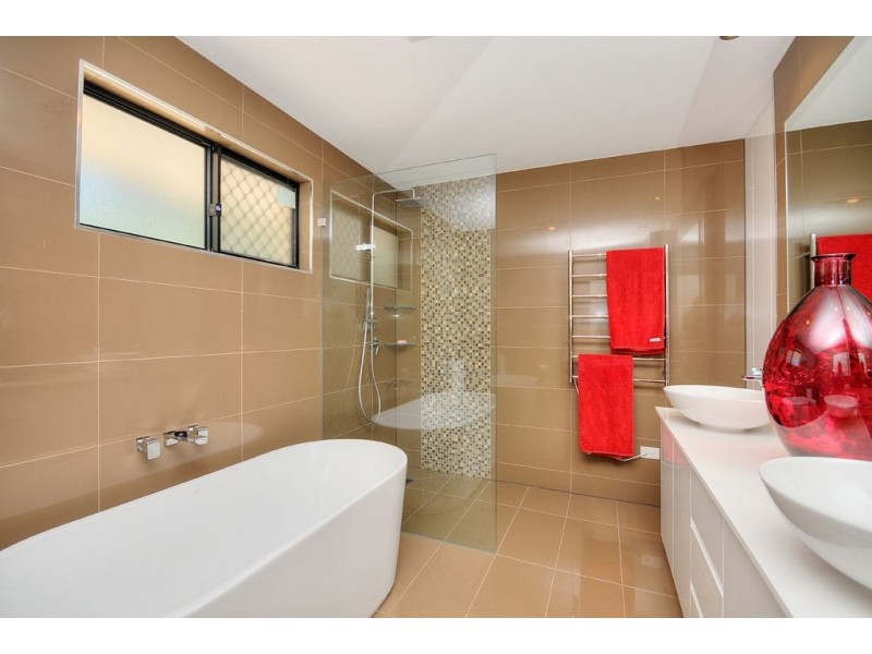 20 Tulip Street, Miami QLD 4220