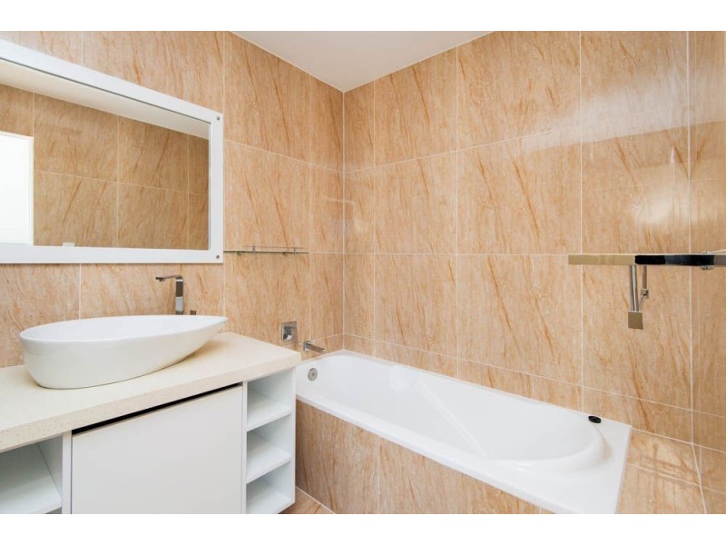 2/39 Parr Street, Biggera Waters QLD 4216