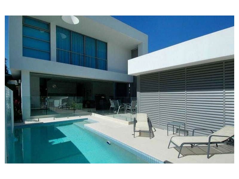 20 Seabeach Avenue, Mermaid Beach QLD 4218