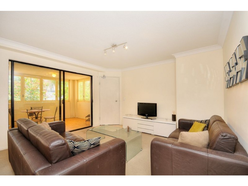 6/4 Acacia Ave, Surfers Paradise QLD 4217