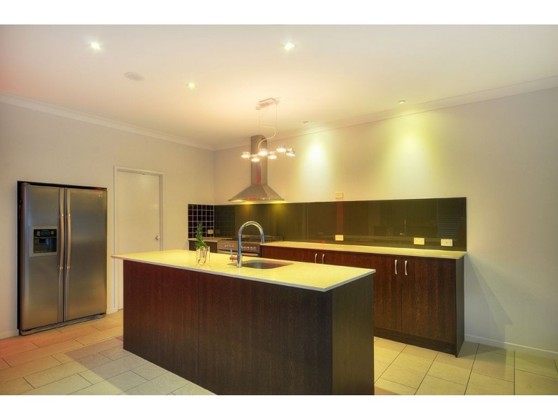 156 Nobby Parade, Miami QLD 4220