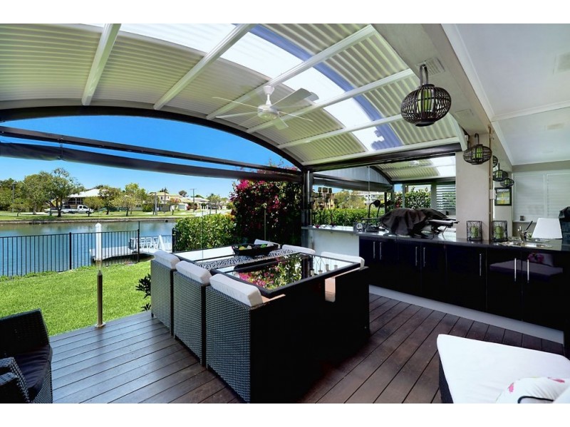 1/36 Vaggelas Crescent, Biggera Waters QLD 4216