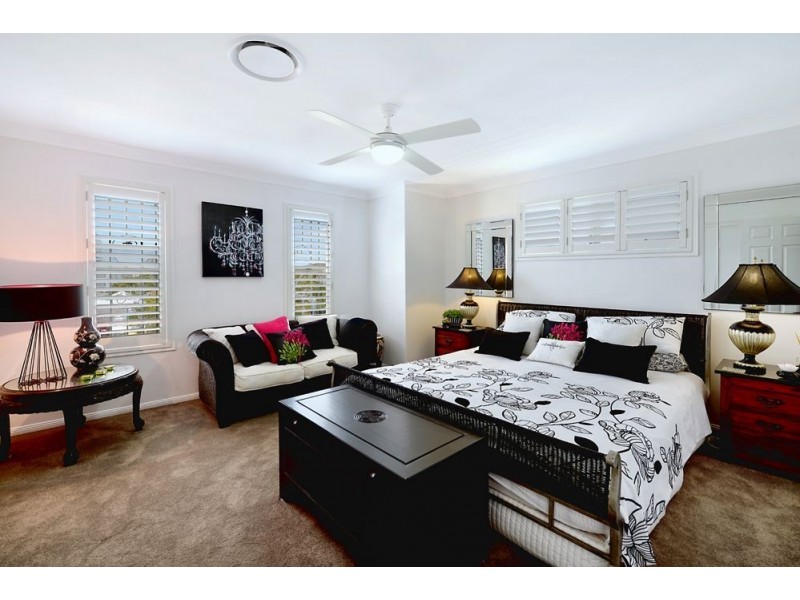 1/36 Vaggelas Crescent, Biggera Waters QLD 4216