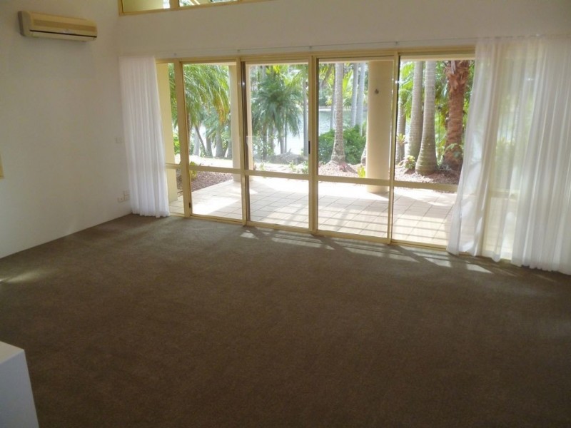 5/125 Santa Cruz Boulevard ‘Forestdale’, Clear Island Waters QLD 4226