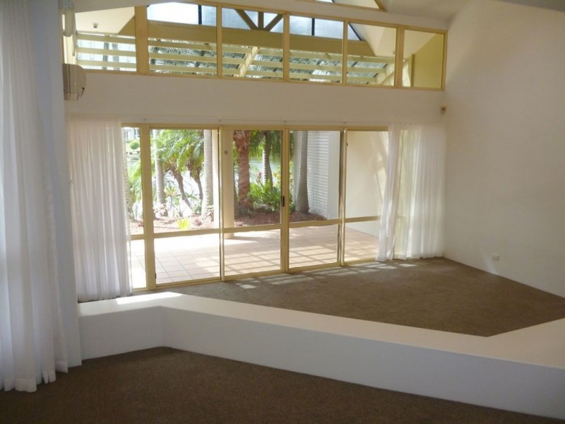 5/125 Santa Cruz Boulevard ‘Forestdale’, Clear Island Waters QLD 4226