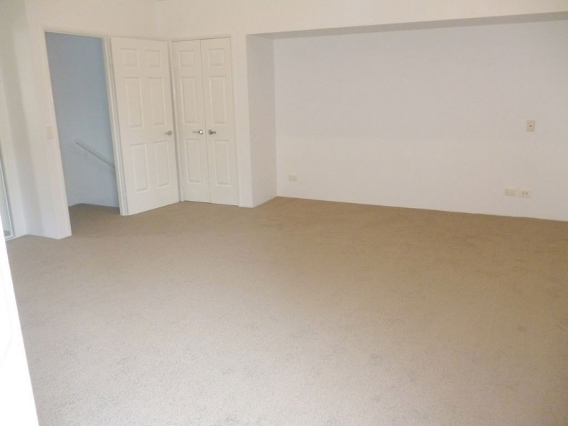 5/125 Santa Cruz Boulevard ‘Forestdale’, Clear Island Waters QLD 4226