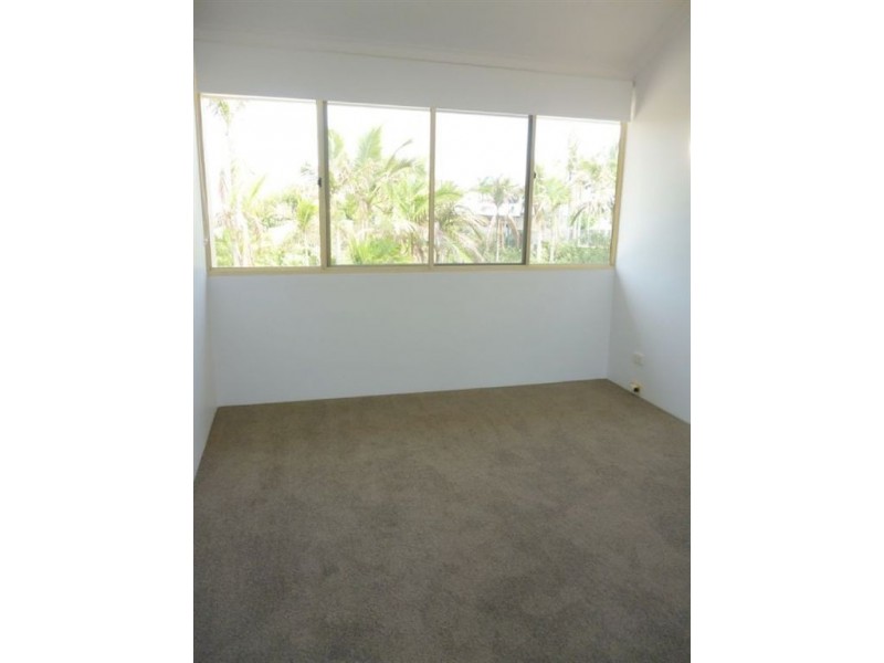 5/125 Santa Cruz Boulevard ‘Forestdale’, Clear Island Waters QLD 4226