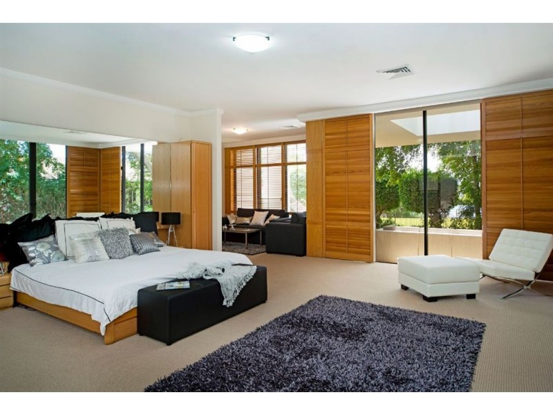 11 River Cove Place, Helensvale QLD 4212