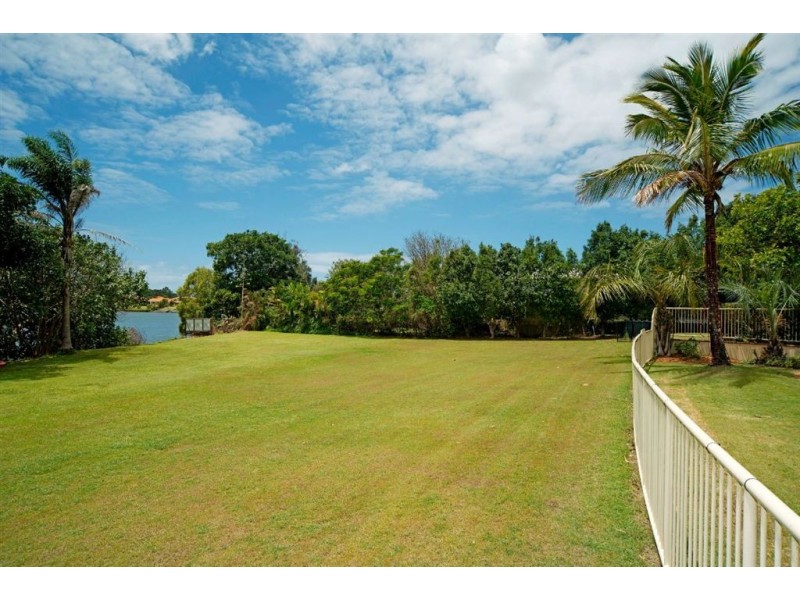 11 River Cove Place, Helensvale QLD 4212