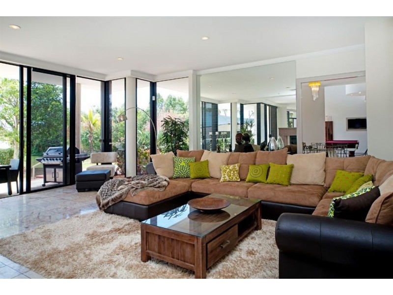 11 River Cove Place, Helensvale QLD 4212