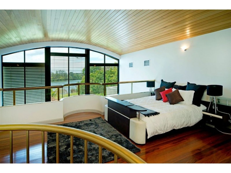 11 River Cove Place, Helensvale QLD 4212