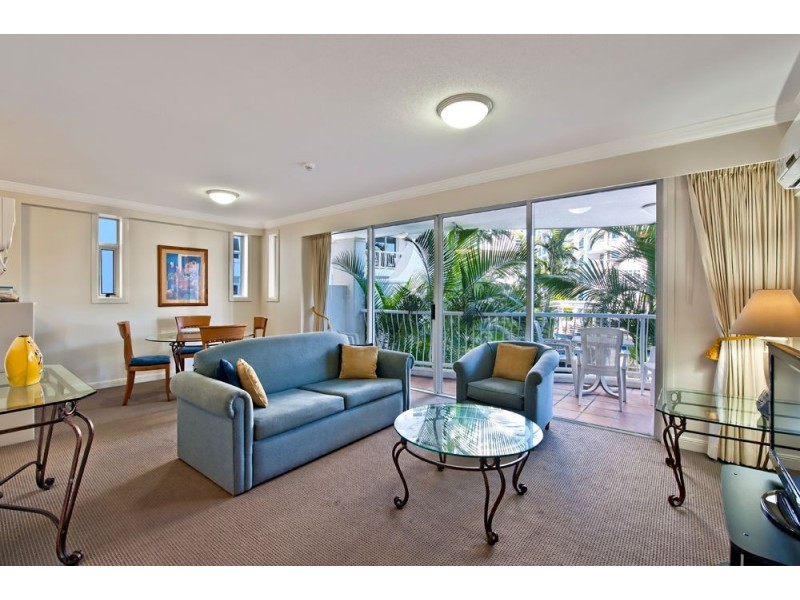 24 Queensland Avenue, Broadbeach QLD 4218