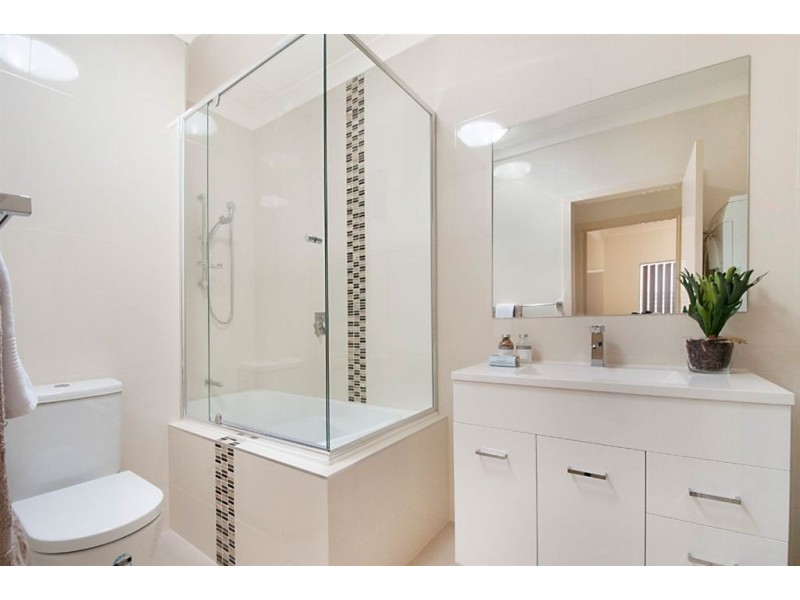 15 Little Street, Albion QLD 4010