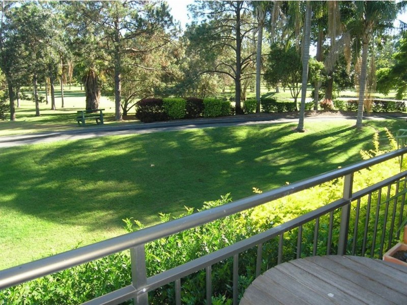 6/11 Fairway Drive, Clear Island Waters QLD 4226