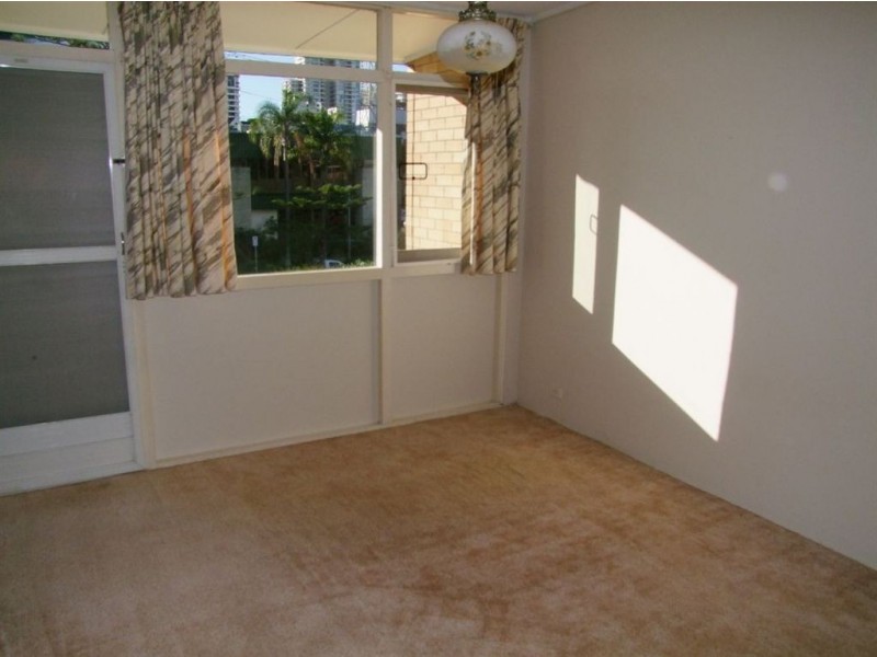5/22 Philip Avenue, Broadbeach QLD 4218