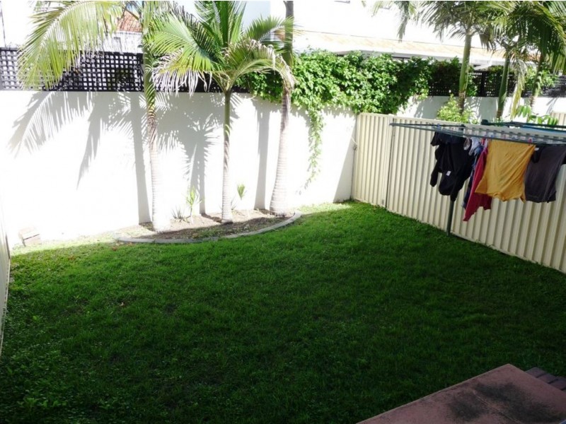 31/2 Karbunya Street, Mermaid Waters QLD 4218