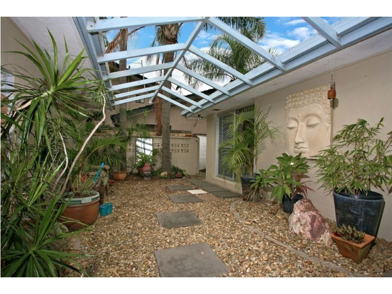 30 Verdichio Avenue, Mermaid Waters QLD 4218