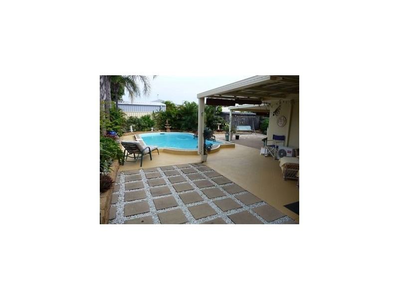 83 Vatakoula Parade, Mermaid Waters QLD 4218