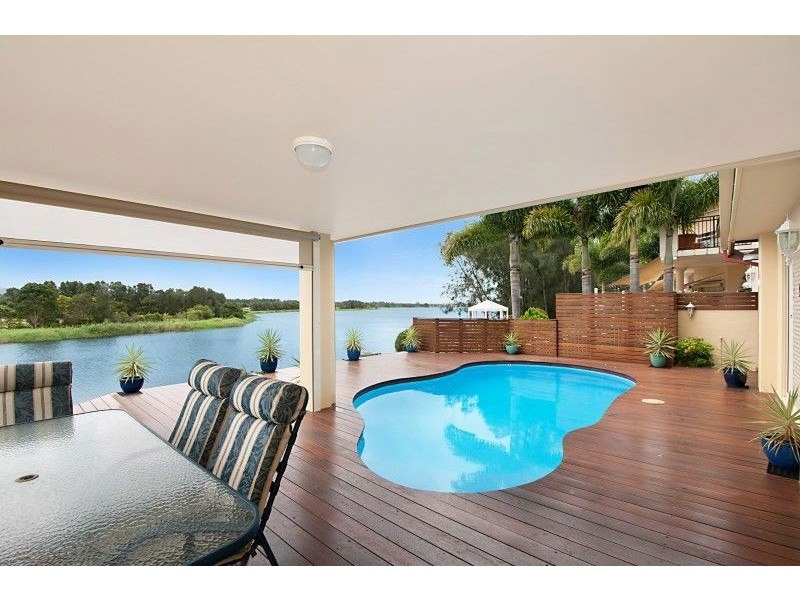 58 Martingale Circuit, Clear Island Waters QLD 4226