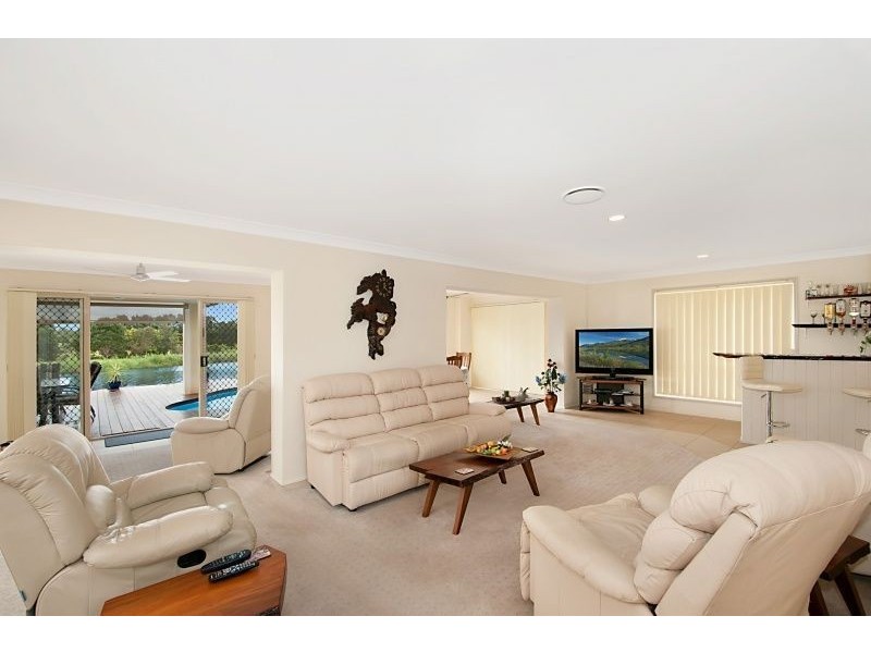 58 Martingale Circuit, Clear Island Waters QLD 4226