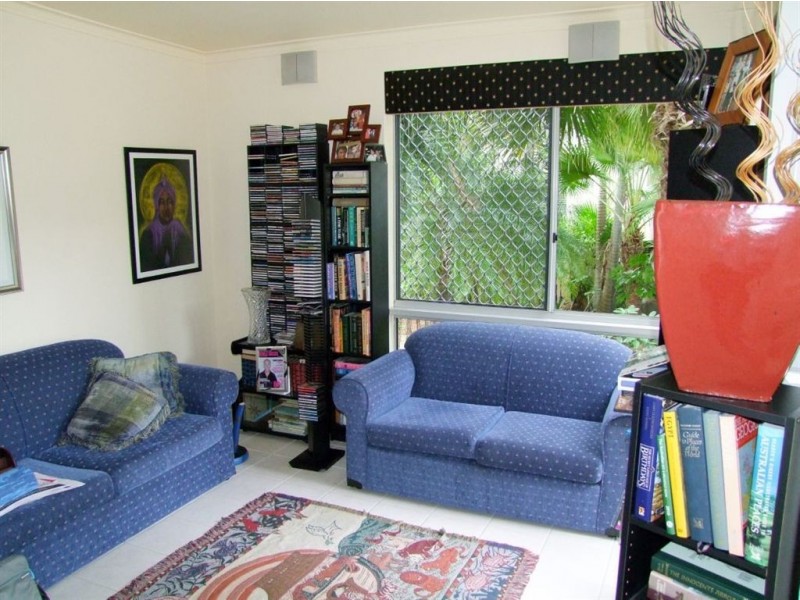 1/125 Santa Cruz Boulevard, Clear Island Waters QLD 4226