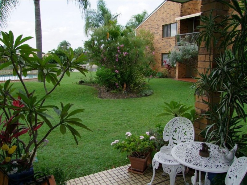 8/14 Dunlop Court, Mermaid Waters QLD 4218