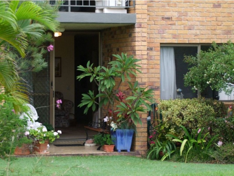 8/14 Dunlop Court, Mermaid Waters QLD 4218