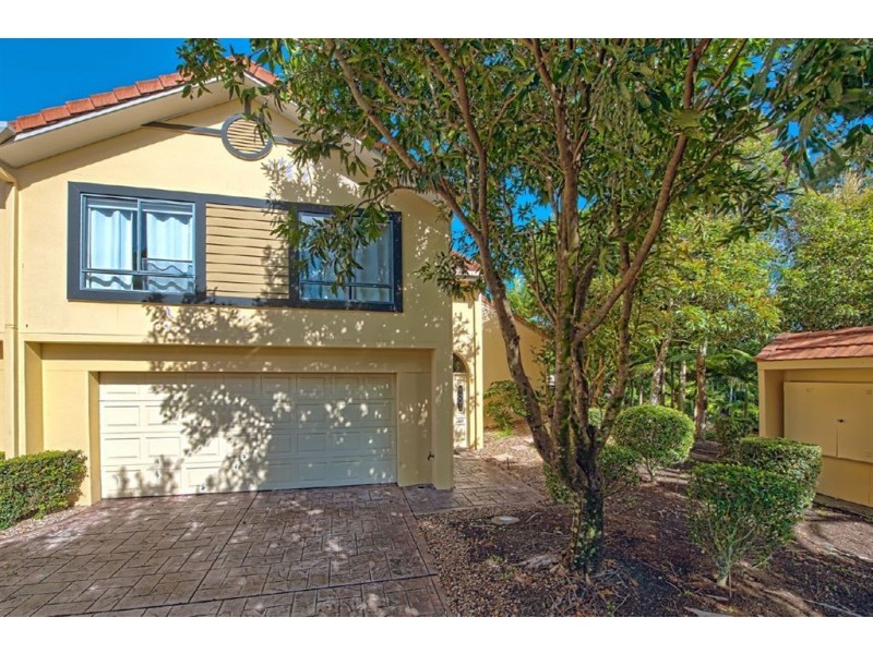10/125 Santa Cruz Boulevard, Clear Island Waters QLD 4226