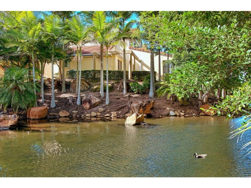 10/125 Santa Cruz Boulevard, Clear Island Waters QLD 4226