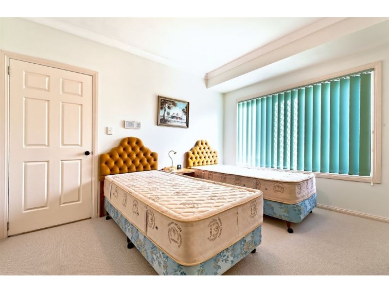 45 Martinique Way, Clear Island Waters QLD 4226