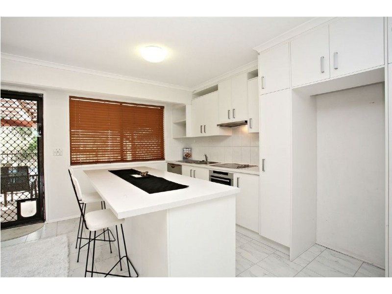14 Morinda Way, Labrador QLD 4215