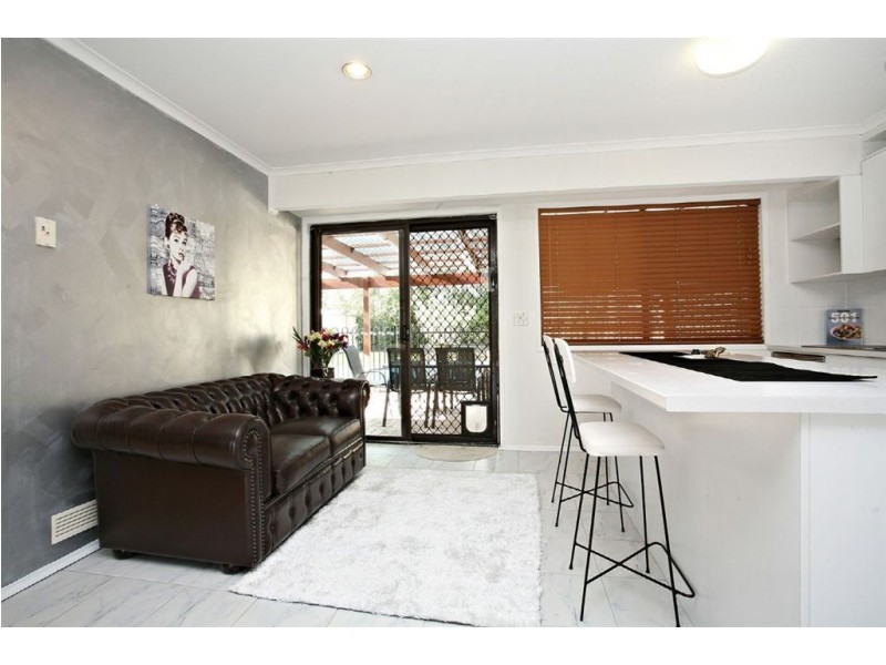 14 Morinda Way, Labrador QLD 4215