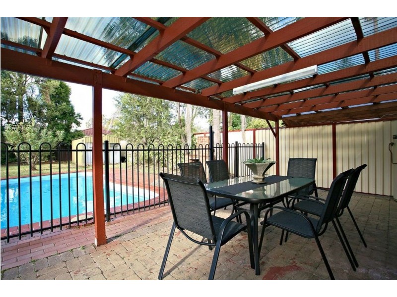 14 Morinda Way, Labrador QLD 4215