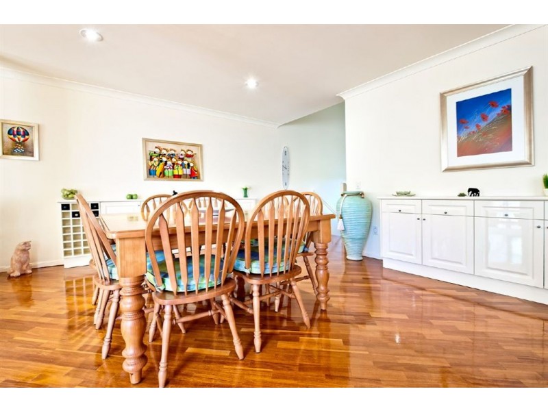 5/125 Santa Cruz Blvd, Clear Island Waters QLD 4226