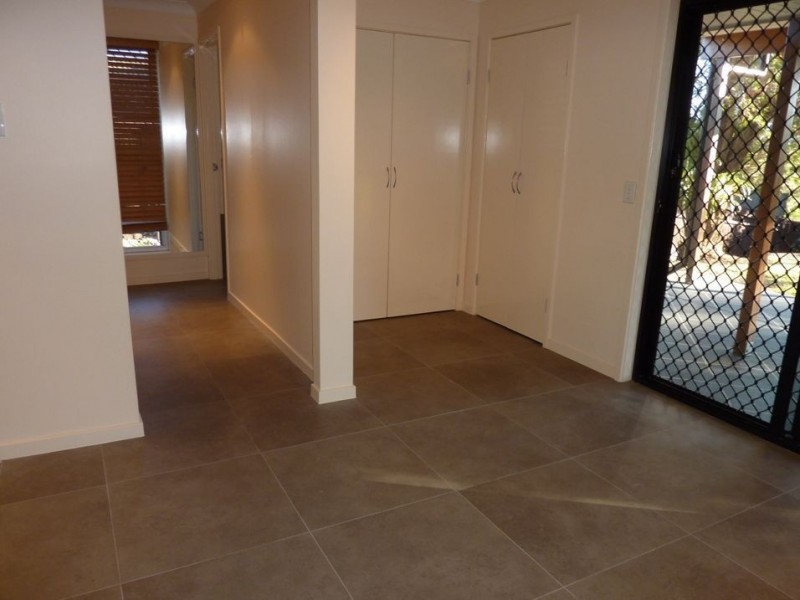 16 Kittani Crescent, Ashmore QLD 4214