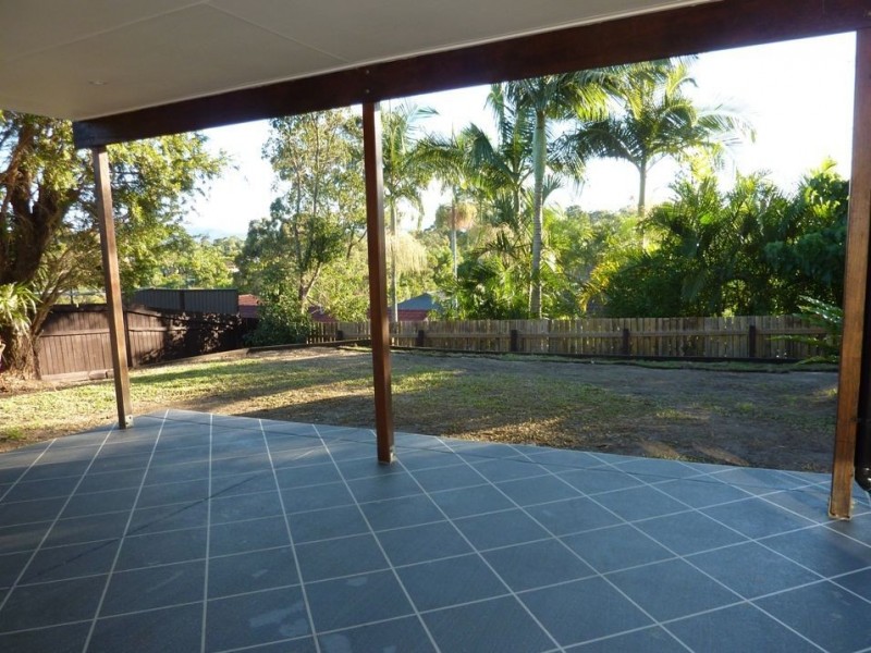 16 Kittani Crescent, Ashmore QLD 4214