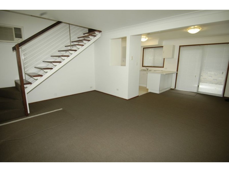 7/9 Sara Street, Ashmore QLD 4214