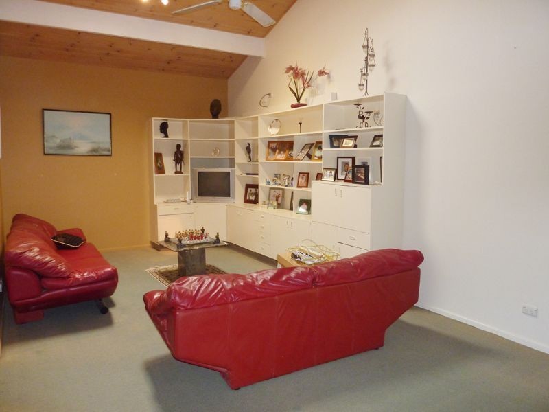 76 Yangoora Crescent, Ashmore QLD 4214