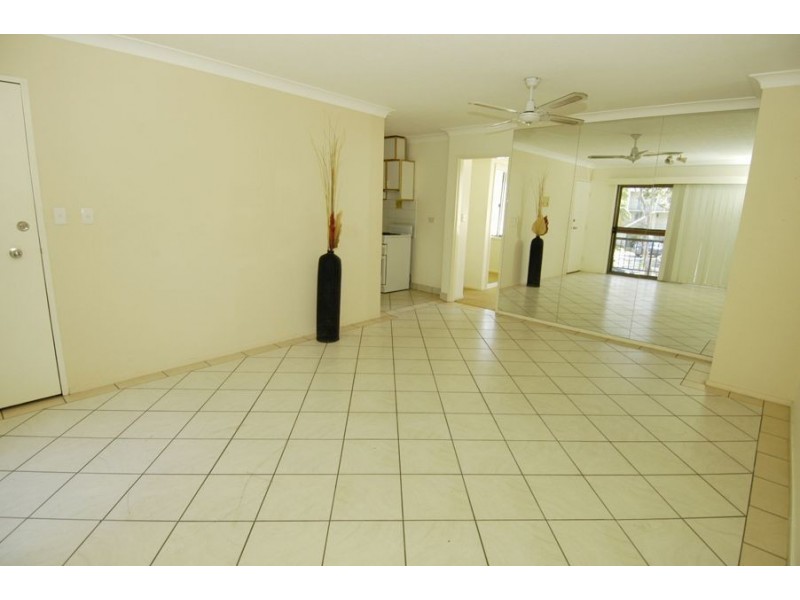 7/26 Remembrance Drive, Surfers Paradise QLD 4217