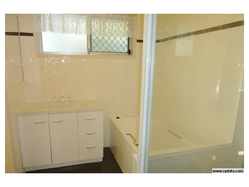 7 Windsor Place, Molendinar QLD 4214
