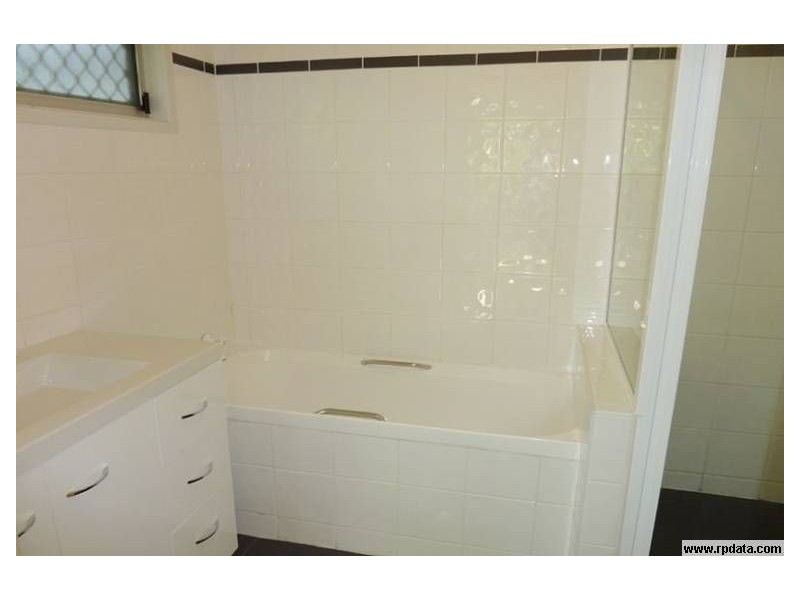 7 Windsor Place, Molendinar QLD 4214