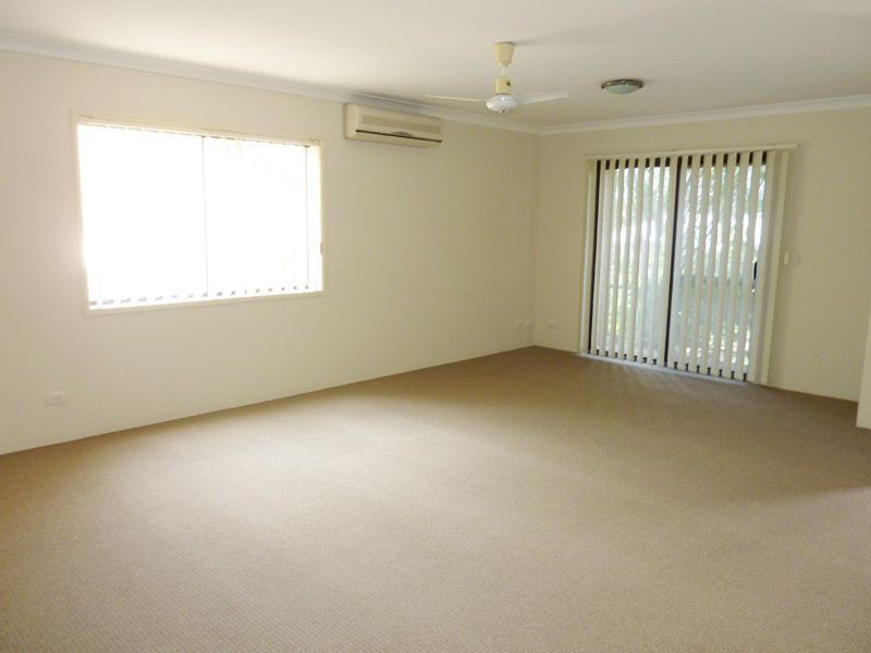 2/9 Lindal Street, Ashmore QLD 4214