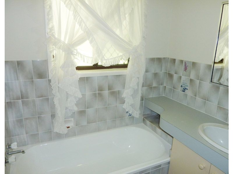 2/9 Lindal Street, Ashmore QLD 4214