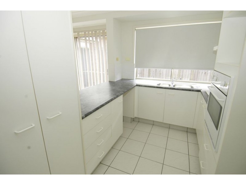 17 Fairweather Drive, Arundel QLD 4214